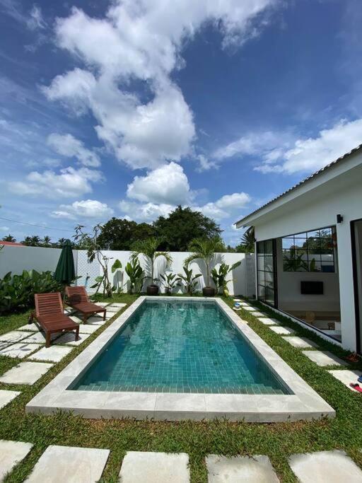 Allure Villa Cempaka Private Pool Куантан Экстерьер фото